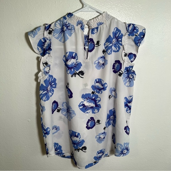 Loft Blouse White Blue Floral Smocked Neck Flutter Sleeve XSP - Picture 5 of 9